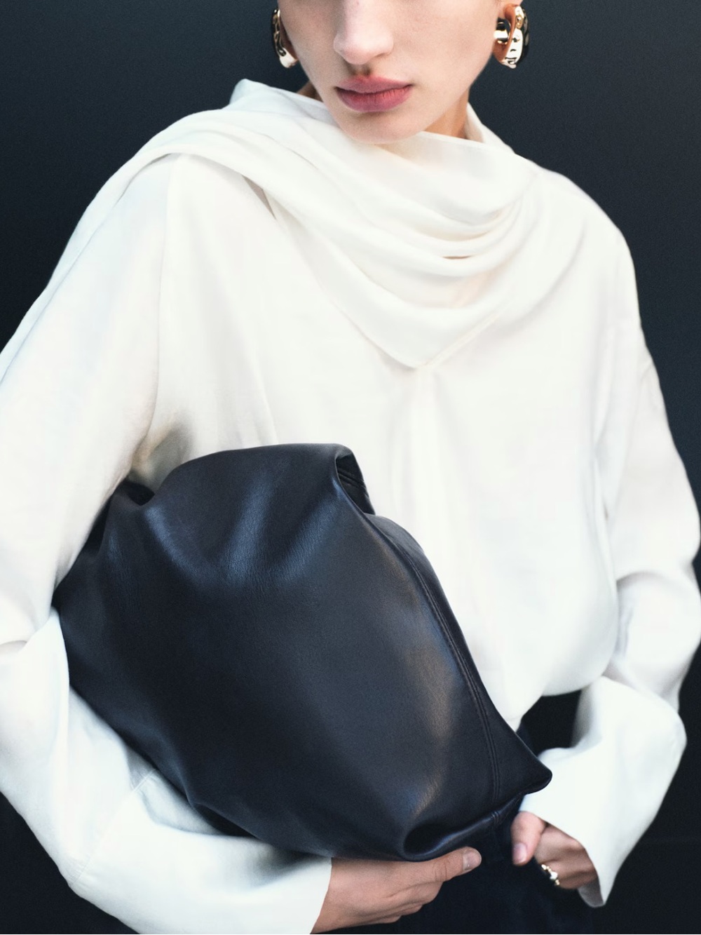 NWT (size small) H&M BLOUSE WITH SCARF COLLAR - Picture 2 of 6